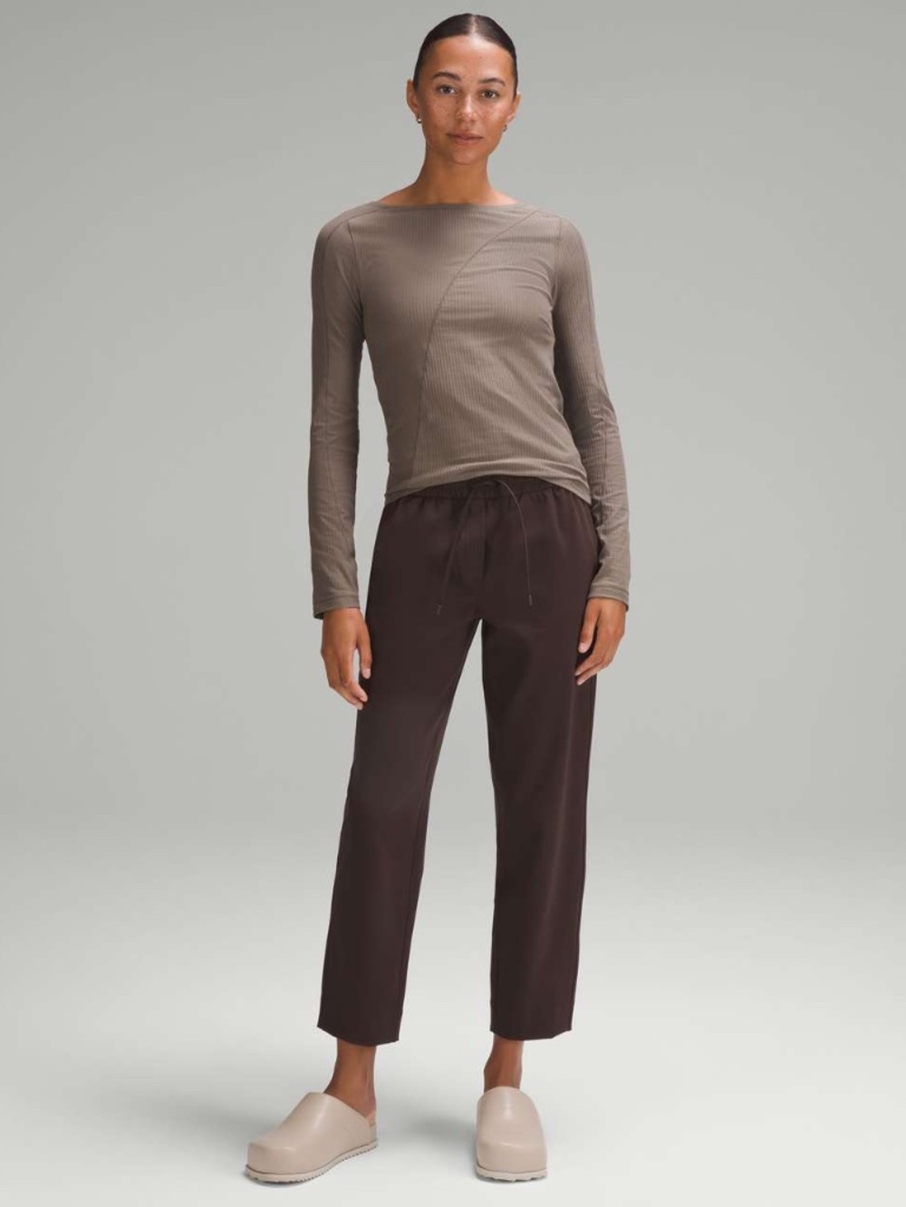 Lululemon Tapered-Leg Mid-Rise Pant 7/8 Length *Luxtreme Espresso Sz Medium